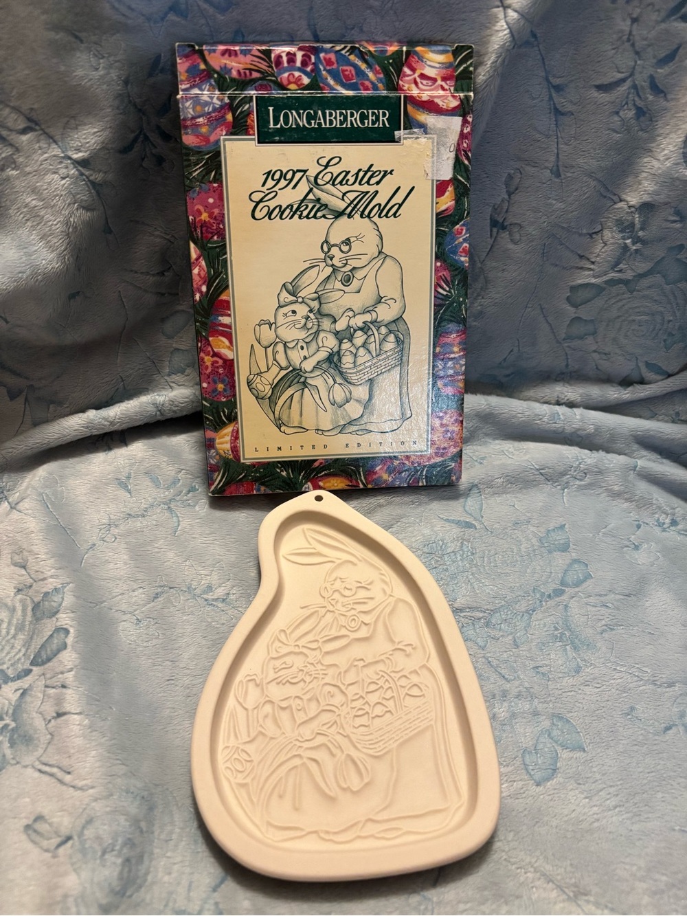 Longaberger 1997 Easter Bunny Cookie Mold with Embossed Bunny Family